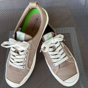 Cariuma Rio Brazil Canvas Sneaker Burnt Sand 1000103N06M Size Mens 8 /Womens 9.5